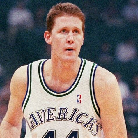 NBA Player Shawn Bradley Paralyzed After Being Hit By Car