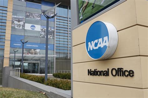 NCAA, states seek to extend restraining order letting transfer athletes play through the spring
