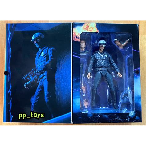 NECA Collectible Ultimate T-1000 Motorcycle Cop Terminator 7". 