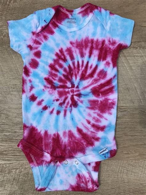 NEW - GREAT GIFT Handmade tie dye 12 month onesie pink white