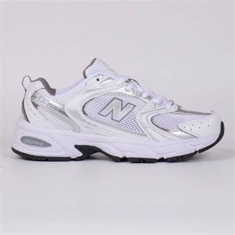 New balance putih: magin stores Jakarta Pusat Shop