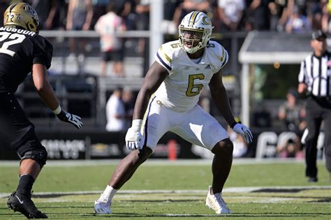 NFL Draft 2023: Patriots select Georgia Tech DL Keion White in 2nd round