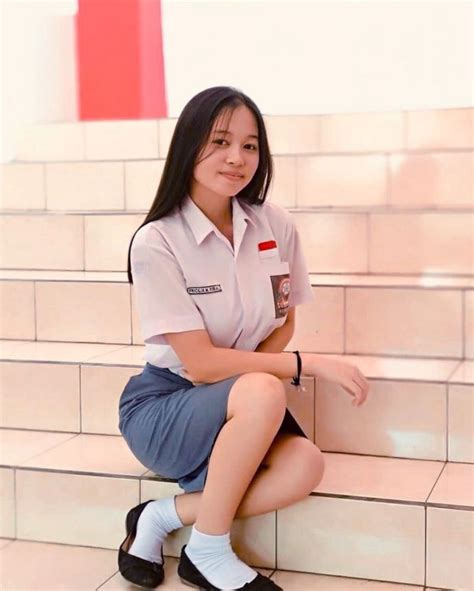 NGEWE SAMBIL DUDUK Perawan bugil SMA & foto gaya di medsos ide segar konsultasi ahli saat adegan terspankar artis ML ekspos image 1