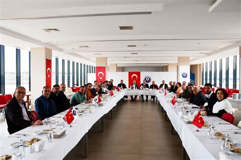 veodersti.rgarabwor.edu.pl. 