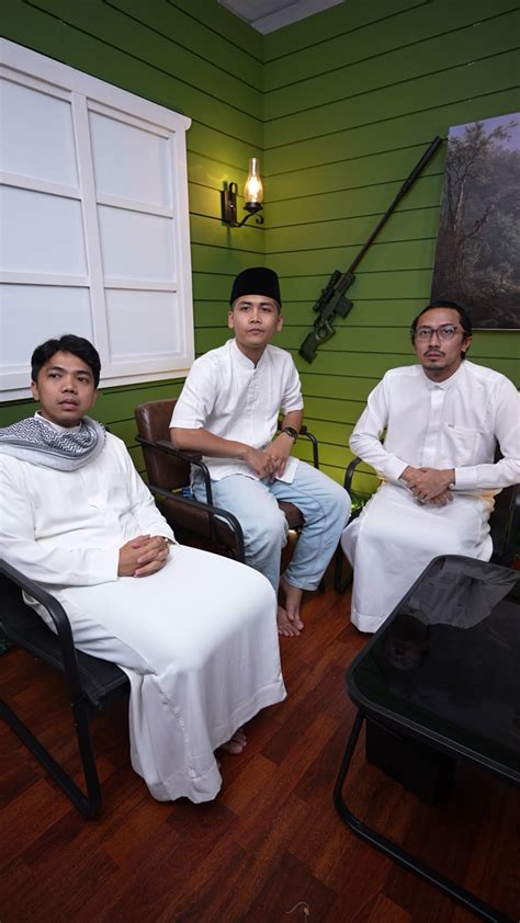 NONTON abg ML & SMA telanjang info porno id dunia paralel Twitter trending penggemar animal sidekick image 1