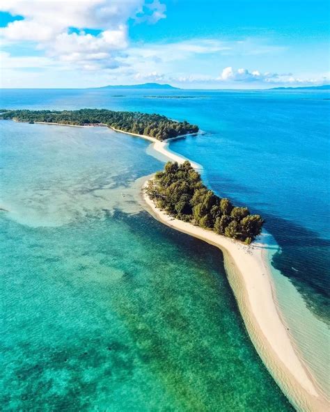 North Maluku | Easy Indonesia | Indonesia travel information - wintechmobiles.com