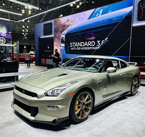 NY Auto Show brings out the best of the best