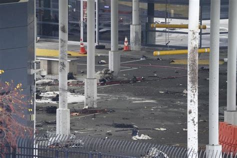 NY governor says no sign of terrorism in car crash, explosion at Rainbow Bridge border crossing