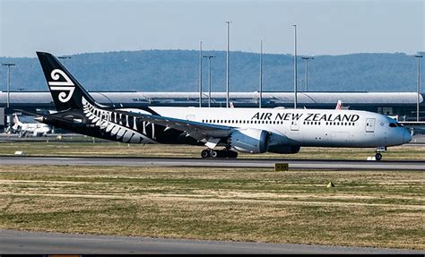 NZ80 Air New Zealand Flight - Aviability