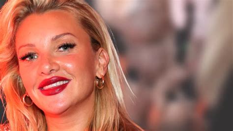 Nackte äRsche Von Frauen