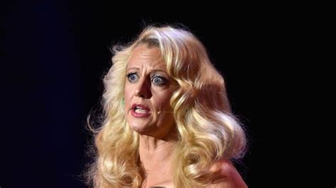 Nackte Frauen Beim Baden