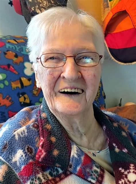 Nadine Bell Lynn, age 89, passed away on November 14, 2022 surrounded by family. Nadine is fondly remembered by family for her love of hummingbirds, cardinals, and her beloved pets, Snowflake and Niche. She enjoyed doing puzzles and spending time with family.. 