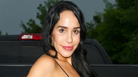 Feb 26, 2009 · Vivid Entertainment has offered Nadya "Octomom" Suleman $1 million to star in a pornographic video. Now Tarts has learned the disgusting details of what they want Octomom to do. 
