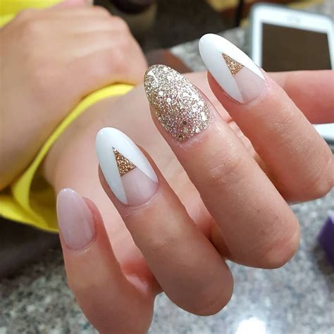 Nail art on oval nails. Things To Know About Nail art on oval nails. 