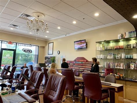 Best Nail Salons in Downtown St. Petersburg, Tampa Bay, FL - Paint