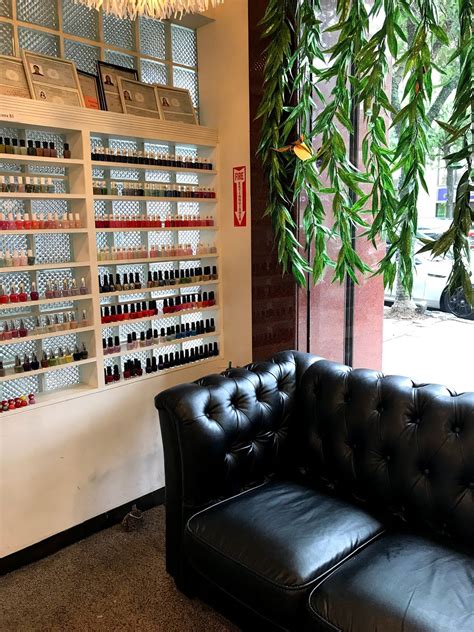 31 reviews of Tara Nails "I was really a fan of Tara Nails before my last visit. I'd been before for manicures (both gel and regular), and one pedicure. I'd never had a problem. I went for a gel before dinner, and wanted to do a french manicure. I've never before had a french manicure done free-hand.