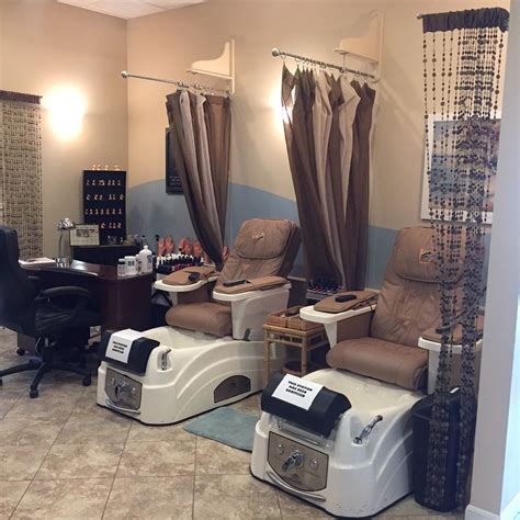 Nail salon sioux city. 5 Star Nails & Spa, Sioux City, Iowa. 3,054 likes · 7 talking about this · 2,247 were here. Professional Nail Care. Manicures Pedicures (variety) Fills Full Sets Gelish Pink & White Eyebrow Wax 