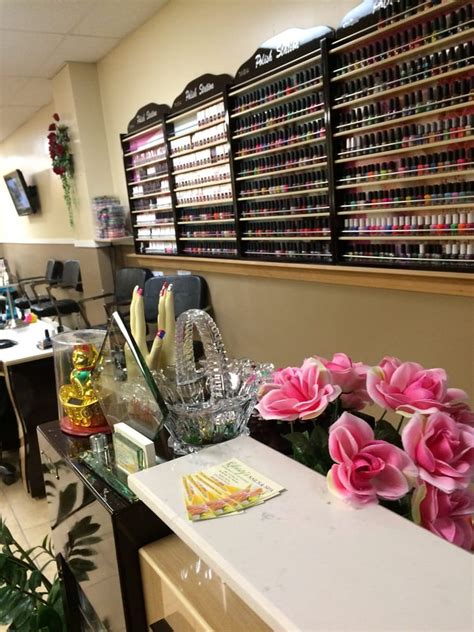 Nail salon sumner. Are you in need of a quick nail fix or a last-minute nail emergency? Look no further than walk-in nail salons near you. These convenient establishments offer a range of services wi... 