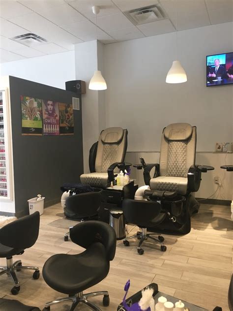 1. D'Luxe Nails and Spa. 3091 College Park Dr, The Woodlands. Manicure Pedicure. 1.2k karma. 2. Venetian Nail Spa. 1950 Hughes Landing Blvd 1100, The Woodlands. 424 karma.. 