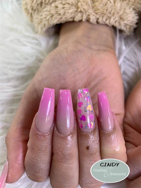 Nails by cindy. 35 reviews and 61 photos of Cindy's Nails "Very friendly staff, Cindy and Leticia did a lovely job! New salon, spotless, pleasant, excellent quality work. They did a gorgeous job on a deluxe pedicure and full set before my … 