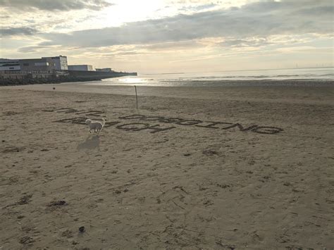 Naked beaches blow job.  Dogging On The Beach, Dogging Beach Stranger, Dogging Strangers, Pub...