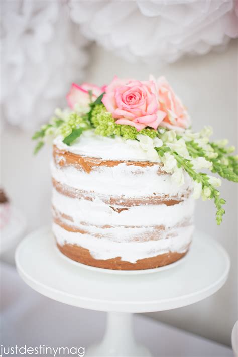 Naked cakes. Put the cake back together lining it up as it was originally. That way, it keeps its shape better. Pic 1: cut the cake into 3 layers. Pic 2: cut the cake into 3 layers. Pic 3: the cake cut into 3 layers. Add a big blob of frosting to the first layer (pic 5) … 