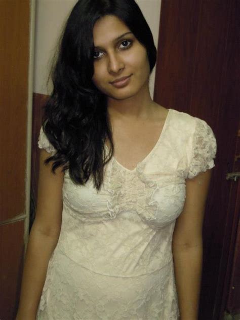 A college babe strips and gets naked in Indian girl sex MMS. 31K 84%. 12:09. Hot desi girl nude webcam sex video. 41K 74%. HD 01:35. Hot desi girl nude video in red ... 