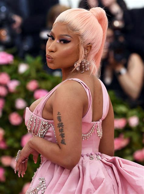 May 13, 2021 · This marks the second time Nicki Minaj has stripped down for the camera in two days. On Tuesday (May 11), she caused a spike in Crocs sales when she posed semi-nude in a pair of pink Crocs ... 