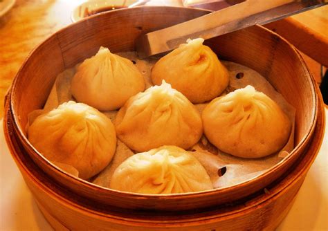 Nan xiang xia long bao. 12 Great Xiao Long Bao In NYC One of our favorite all-around Flushing spots, this is a sit-down restaurant that's known for its soup dumplings. The scallion pancake with beef is another must-order, and don't be surprised by a modest line if you show up on the weekend. 