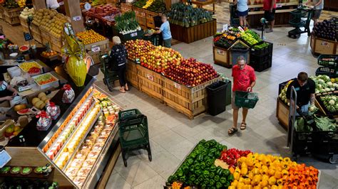 Naples grocery stores. Top 10 Best Organic Grocery Stores in Naples, FL - May 2024 - Yelp - Seed to Table, Nature's Garden of Naples, Food & Thought, The Fresh Market, Wynn’s Market, Oakes Farm Market, Sprouts Farmers Market, Trader Joe's, Whole Foods Market, Oakes Farms 