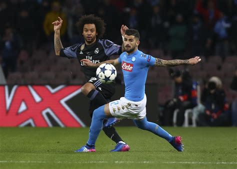Napoli real madrid. Photo by Angel Martinez/Getty Images. Full match player ratings below: Lunin—6: Made a good reflexive stop on the opening Napoli goal but ultimately was ruled over the line by goal-line ... 
