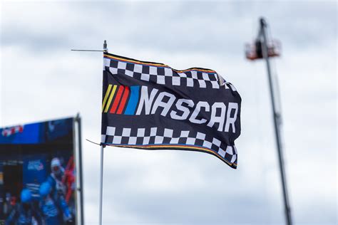 Nascar streaming free. Your home for NASCAR on FOX, from Raceday to Radioactive and all of the racing action in between. 