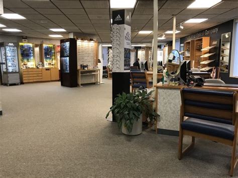 Nashua eye associates. I do not recommend working at Nashua Eye Associates as a receptionist. Receptionists are not treated well or respected, especially by management. The work environment is very unhealthy, toxic, and stressful. We … 