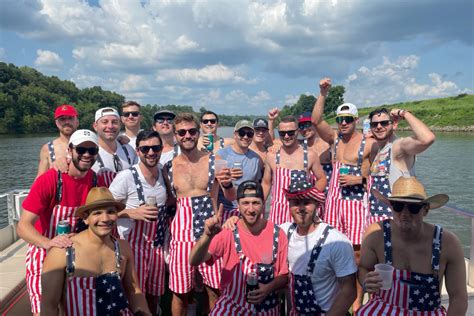 Nashville bachelor party. Online education has become increasingly popular, especially when it comes to earning a bachelor’s degree. With the flexibility and convenience it offers, more and more students ar... 