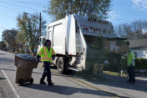 Nashville garbage pickup. Metro Nashville owned or operated residential waste and recycling convenience centers and drop-off sites with locations, hours of operation, and materials accepted ... 