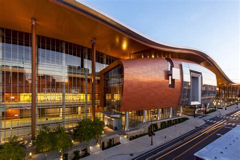 Nashville music city center. The Music City Center is Nashville's convention center located in the heart of downtown. The 2.1 million square foot facility opened in 2013 and was built so that Nashville could host large, city-wide conventions in the downtown area. 