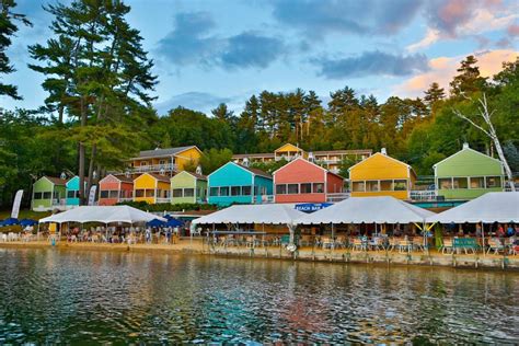 Naswa resort. View deals for The Naswa Resort. Guests enjoy the beach locale. Winnipesaukee Scenic Railroad is minutes away. WiFi and parking are free, and this resort also features 2 restaurants. 