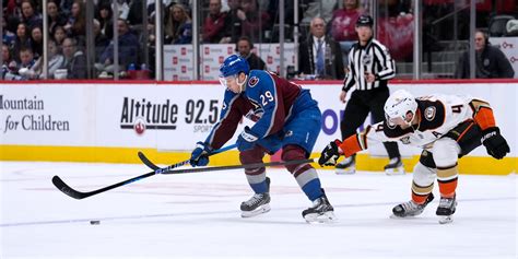 Nathan MacKinnon’s big night helps depleted Avalanche hold off pesky Ducks
