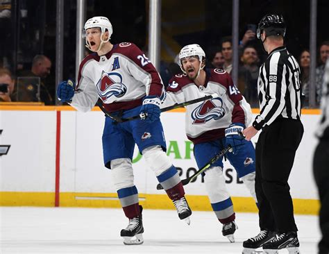 Nathan MacKinnon hat trick clinches Central Division title for Avalanche, first round matchup with Seattle Kraken