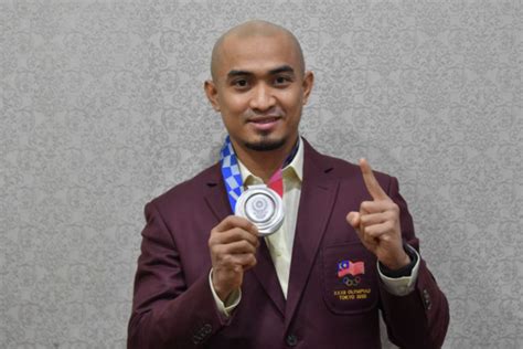 National cyclist Azizulhasni recovering after heart surgery