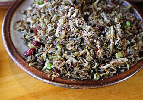 7 de mar. de 2017 ... Cereal grains are members of the grass family and harvested for their seeds. Wild rice is the only cereal grain native to North America. The .... 