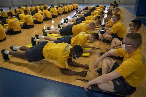 Navy prt plank standards. 5. In line with reference (c) and PRP Guides, Service Members medically cleared for the Navy PFA will participate in the BCA and PRT. a. The new PRT event sequence will be as follows: (1) push-ups (2) forearm plank (3) cardio or alternate cardio b. Unlike the curl-up event, both push-ups and the forearm plank exercise require overlapping and ... 