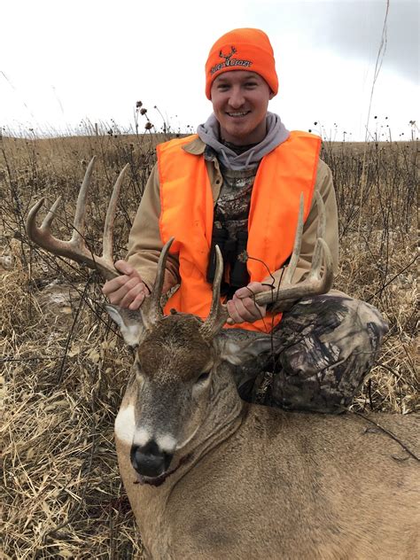 The state of Nebraska is full of whitetails and mule... "PEOPLE & PLACES"Join THE HUNGER and friends for an early season crossbow deer hunt in western Nebraska.