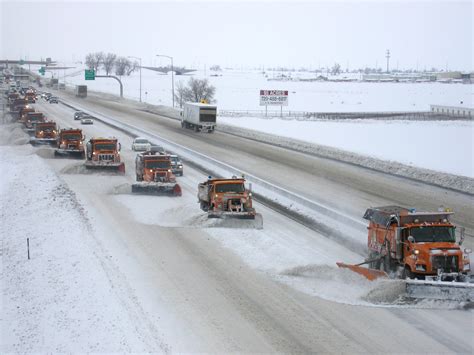 Nearly 300 snow plows ready to work through Colorado's winter storm