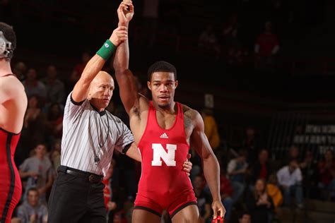 Nebraska u wrestling. Jan 19, 2024 · Minneapolis, Minn. - In a back-and-forth top 10 showdown, heavyweight Harley Andrews secured an upset victory to help the No. 6 Nebraska wrestling team earn the 19-14 win over No. 9 Minnesota Friday evening. Action started at 125 as No. 7 Caleb Smith faced Minnesota’s No. 18 Patrick McKee in the dual’s first ranked bout of the night. 