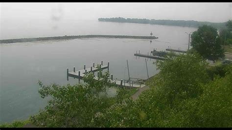Neenah rec park cam. We are starting a new website to once again, provide the webcams to the Fox River boating community. We have five cameras online currently at Neenah Rec Park, Neenah Harbor, High Cliff Marina, Calumet County Park, and Fond Du Lac Yacht Club. We are raising money to bring some new cameras online. 