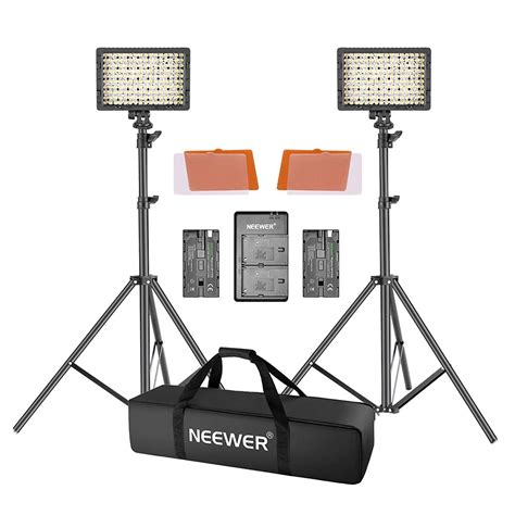 Reversible Stand Legs- NEEWER ST70R Light Stand incorporates reversible legs that can flip up and down for low angle photography. Only 2.6lb (1.2kg) in weight, it is lightweight and portable. Free Height Adjustment- The telescopic center column with four sections offers a 19"-70"/48-178cm height range and can get secured by screw knobs for ... . 