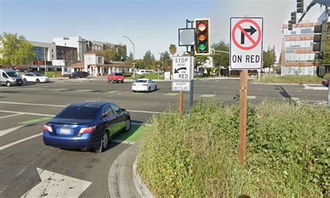 Neighbor speaks up about Sunnyvale signs driving motorists mad: Roadshow