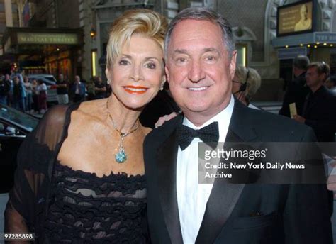 Neil Sedaka Fotografías e imágenes de stock - Getty Images