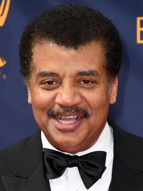 It doesn't happen very often, but astrophysicist Neil deGrasse Tyson was wrong this week. And like any good scientist, he's not afraid to admit it, correct it and explain himself. On Monday, the director of the Hayden Planetarium at the American Museum of Natural History took to Twitter in an attempt to deflate the New England Patriots' …